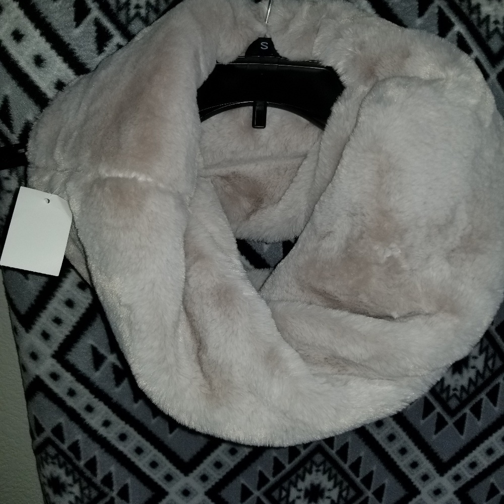 Scarf - Picture 2 of 2